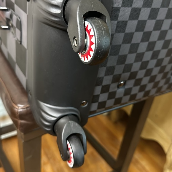 Sprayground 🦈 XTC Grey Sharks in Paris Jetsetter Carry on Luggage… - Picture 9 of 16